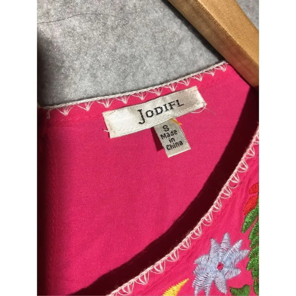 Womens Jodifl Blouse Embroidered Bright Pink Floral Boho Bohemian Beachy - Picture 2 of 6